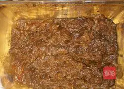 Red dates Illustration of how to make hair cake 1