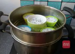 Black Illustration of how to make sesame rice cake 7