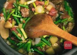 Illustration of how to make stuffed pork ribs with rice 11