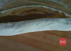 Illustration of how to make honey sesame sauce flower rolls 6