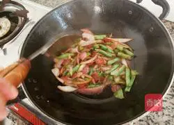 Illustration of braised noodles 4