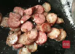 Illustration of how to make claypot rice 4