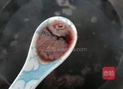 Illustration of how to make red dates and black rice porridge 7