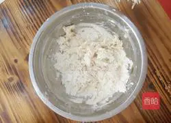 Illustration of how to make three-color hair cake 7