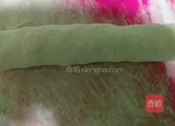 Illustration of how to make chive rolls 5