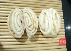 Illustration of how to make spicy flower rolls 9