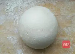 Illustration of making salt and pepper rolls 5