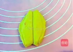 Chinese style Illustration of making lotus roll 7