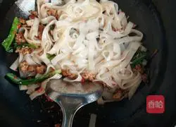 Illustration of how to make fried rice noodles 2