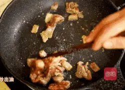 Cheese is spicy and fragrant Stir-fried pork belly and bean sprouts with cabbage and rice, I want another bowl! Illustration of how to do it 5