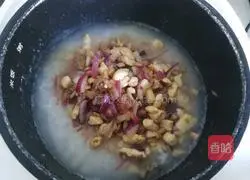 Illustration of how to make mushroom and chicken porridge 12