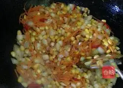 Illustration of how to make colorful braised rice 4