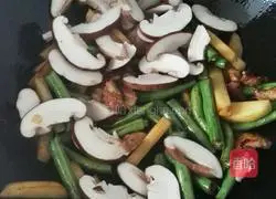 Illustration of home-style braised noodles 5