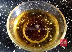 Illustration of how to make vegetarian pot stickers with mushrooms and vegetables 18