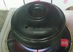 Illustration of how to make claypot rice 4 