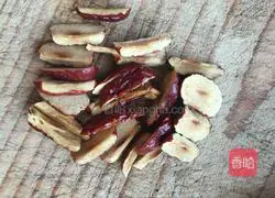 Illustration of how to make hot corn noodles and steamed cakes 2