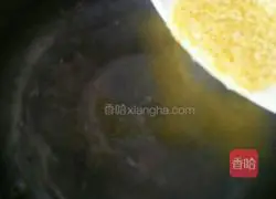 Illustration of how to make banana millet porridge 2