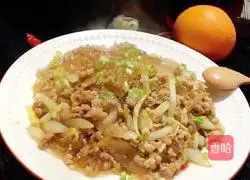 (Lantern Festival on the 15th day of the first lunar month) Illustration of how to stir-fry vermicelli with minced meat 14
