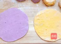Illustration of how to make two-color hair cake 5
