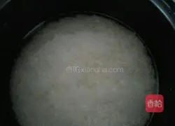 Illustration of braised rice with pig's trotter skin 2