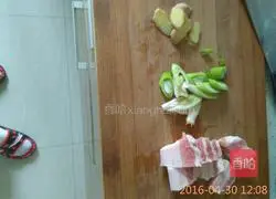 Illustration of how to make braised beans and noodles 1