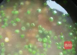 Illustration of how to cook sausage and rice 4