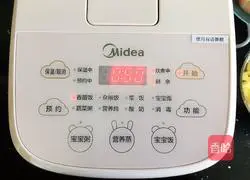 Illustration of how to make potato and sausage braised rice 6