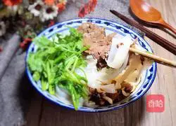 Illustration of home-style beef rice noodles 12