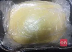 Illustration of how to make pumpkin ham sausage rolls 4