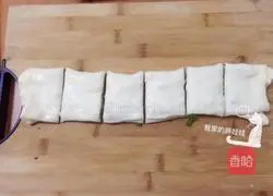 Illustration of how to make scallion rolls 10