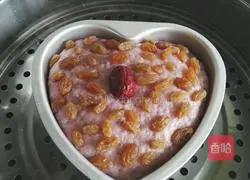 Illustration of how to make love purple sweet potato cake 9