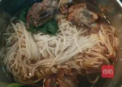 Illustration of making rice noodles 11