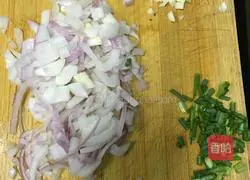 Illustration of how to make spaghetti bolognese 3