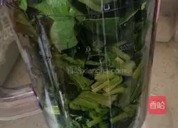 Illustration of how to make two-color flower rolls 1