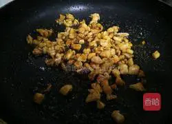 Illustration of how to make piglet rice balls 7