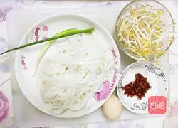 Illustration of how to make fried rice noodles 1