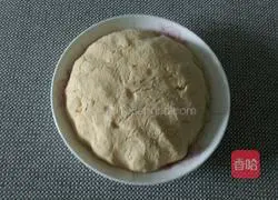 Illustration of how to make soybean and millet flour cake 3