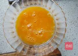 Illustration of how to make leek and egg vegetable box 4