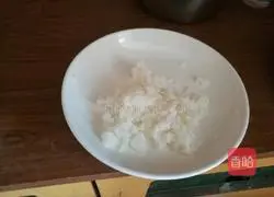 Illustration of how to make blueberry rice balls 2