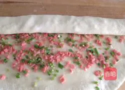 Illustration of how to make scallion-flavored ham rolls 11