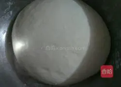 Illustration of how to make celery and meat pot stickers 1