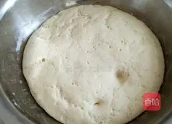 Illustration of how to make small flower rolls 5