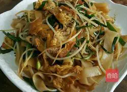 Fried rice noodles with eggs and silver sprouts Illustration of how to do it 8