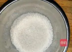 Illustration of how to make mushroom and chicken porridge 4