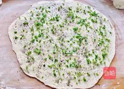 Illustration of how to make pepper-flavored flower rolls 10