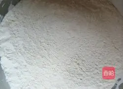 Illustration of how to make pumpkin rolls 3