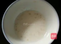 Illustration of how to make bean dregs hair cake 3