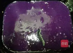 Illustration of how to make purple sweet potato and ham sausage rolls 6