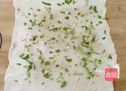 Illustration of how to make scallion rolls 5