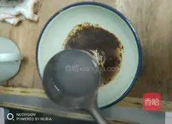  Illustration of Li's homemade spicy rice noodles 14